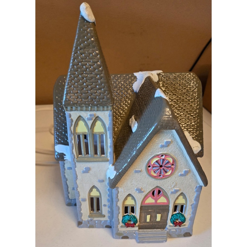Dept. 56 Original Snow Village REDEEMER CHURCH 5127-6 Vintage 1988 With Box.